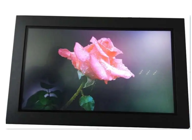 27寸戶外光感顯示器：如何實(shí)現(xiàn)“1秒適應(yīng)”環(huán)境光